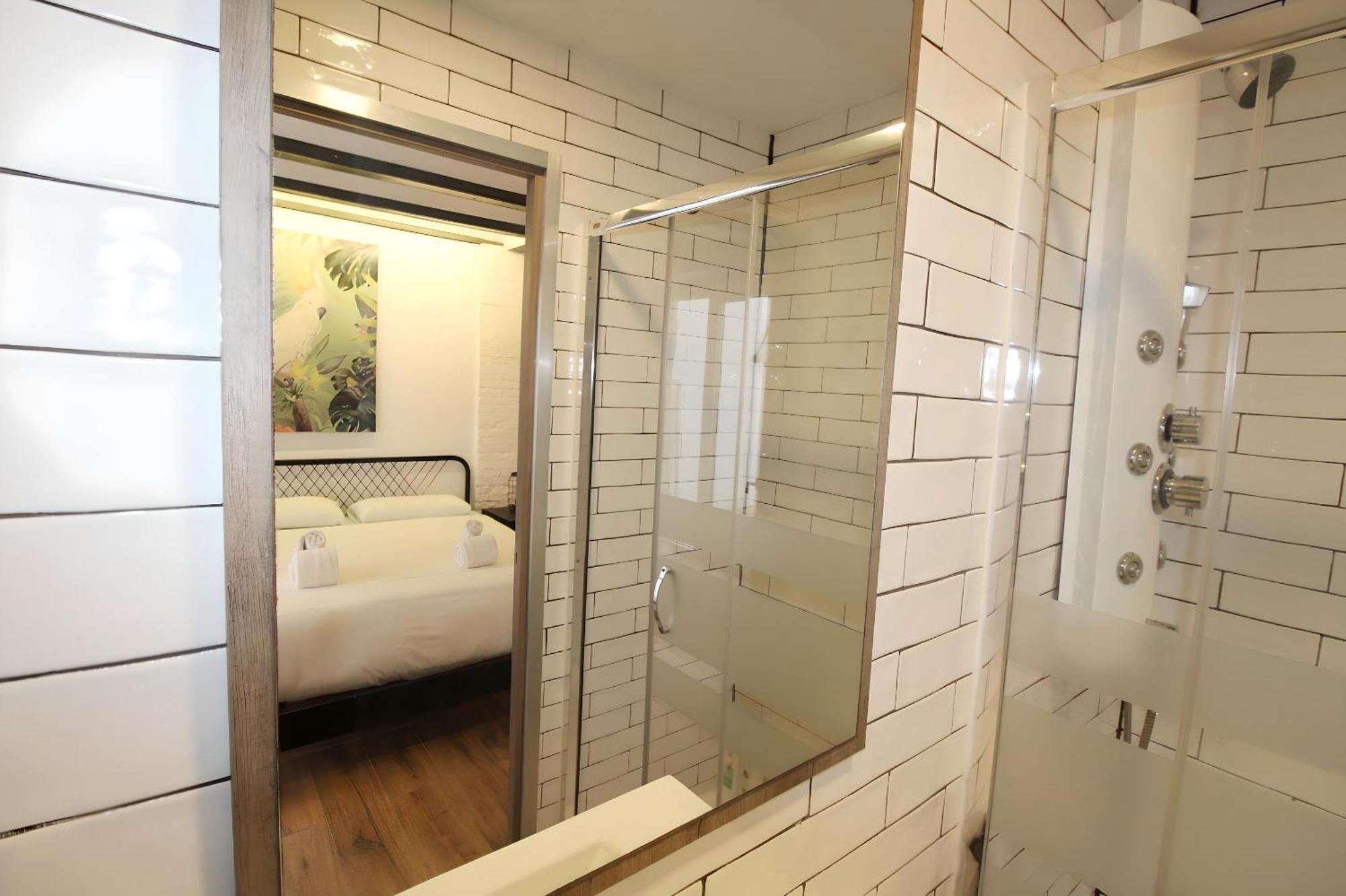 Increible Apartamento Con Terraza Al Lado De Torres De Quart Valensiya Dış mekan fotoğraf