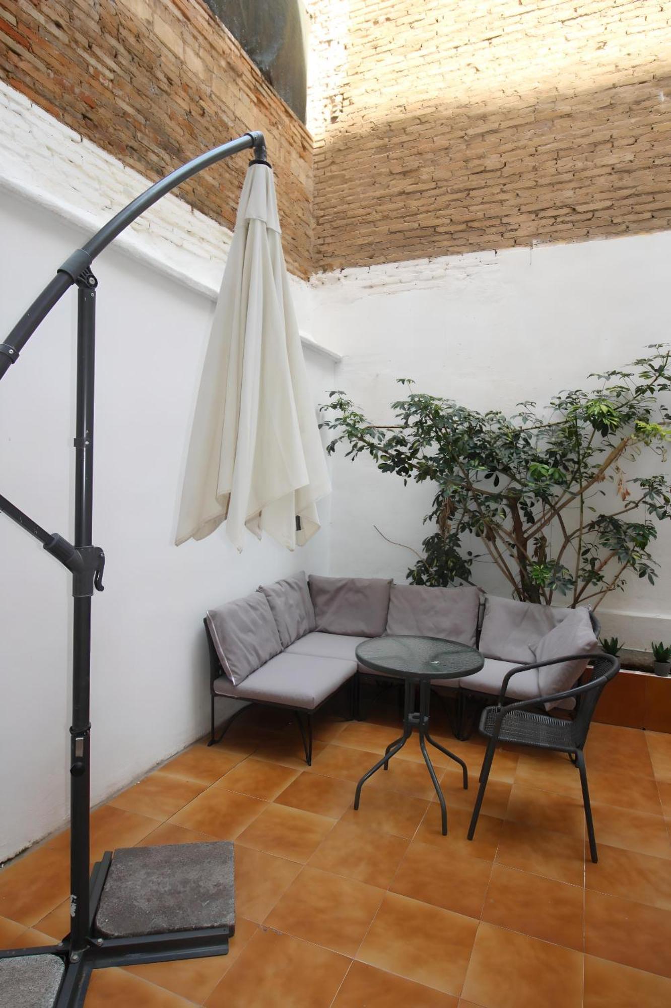 Increible Apartamento Con Terraza Al Lado De Torres De Quart Valensiya Dış mekan fotoğraf
